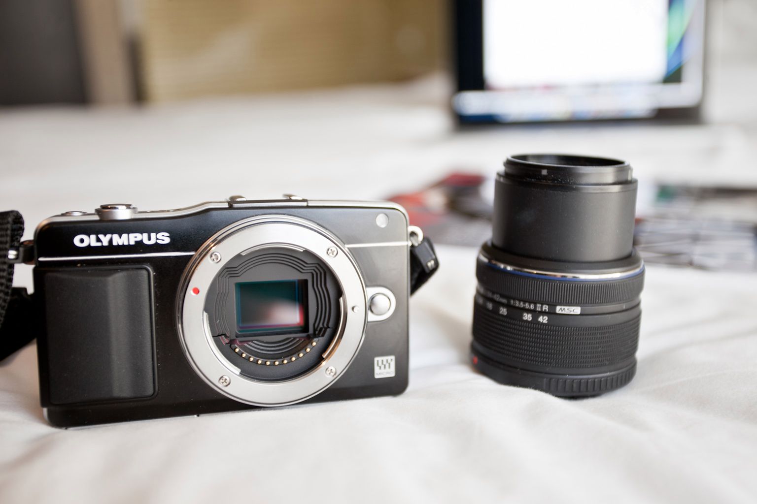 Olympus Pen Mini E-PM 2 - 260 gramów stylu i świetnej jakości [wideotest] 8