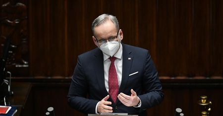 Wystąpienie ministra zdrowia Adama Niedzielskiego w Sejmie. "Czeka nas trudny miesiąc"