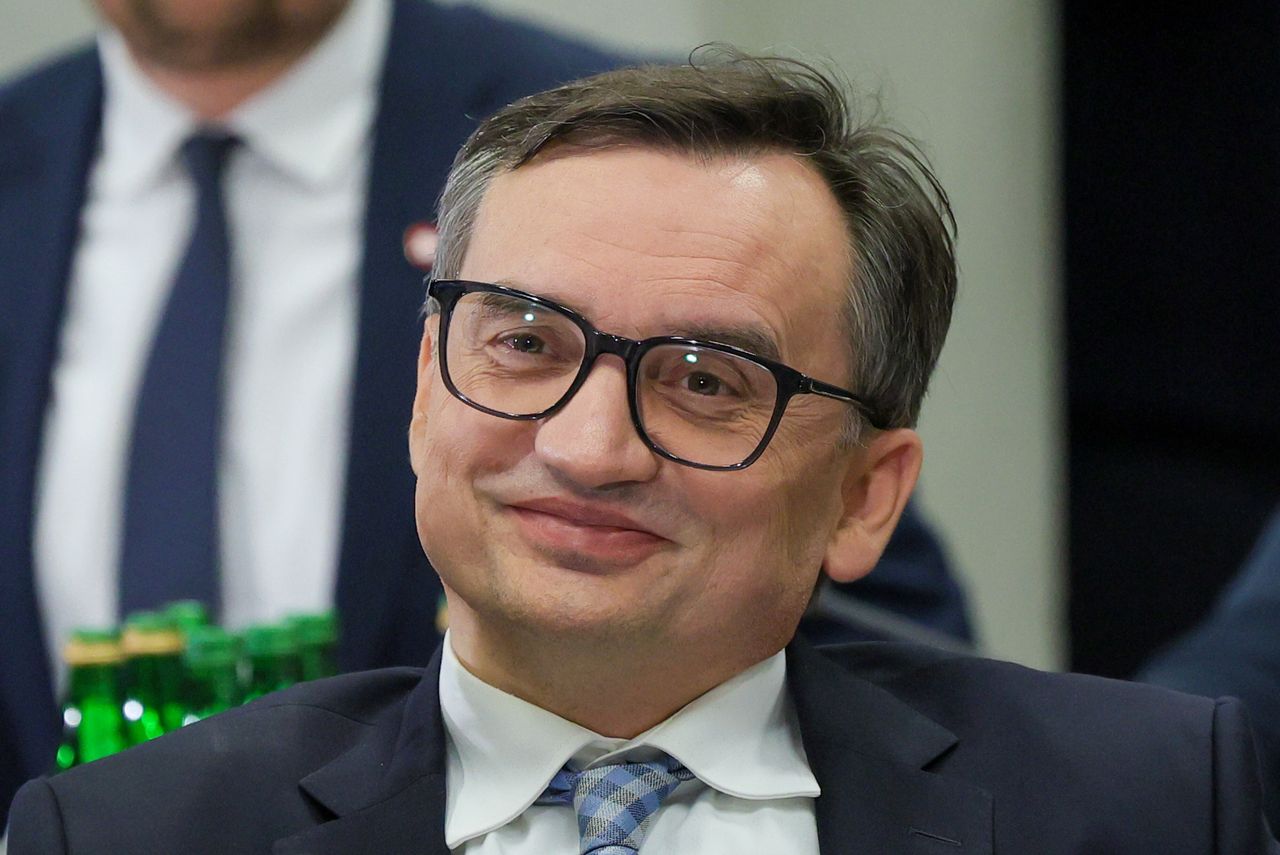 Zagrał na nosie komisji. Ziobro pokazał kluczowy dokument