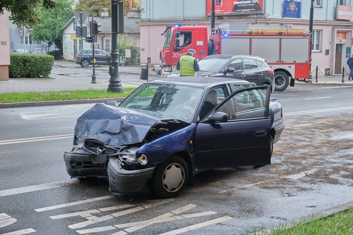 Wypadek na skrzyżowaniu ul. Lipowej i ul. Sztajna