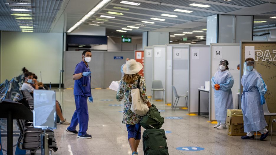 Koronawirus. Mutacje nowym zagrożeniem? Bez paniki