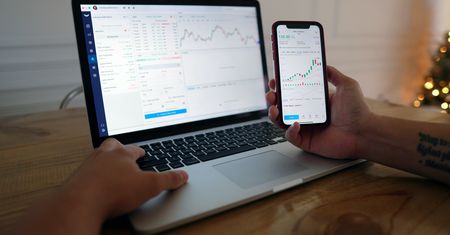 Jak korzystać z technologii finansowych do zarządzania swoimi finansami