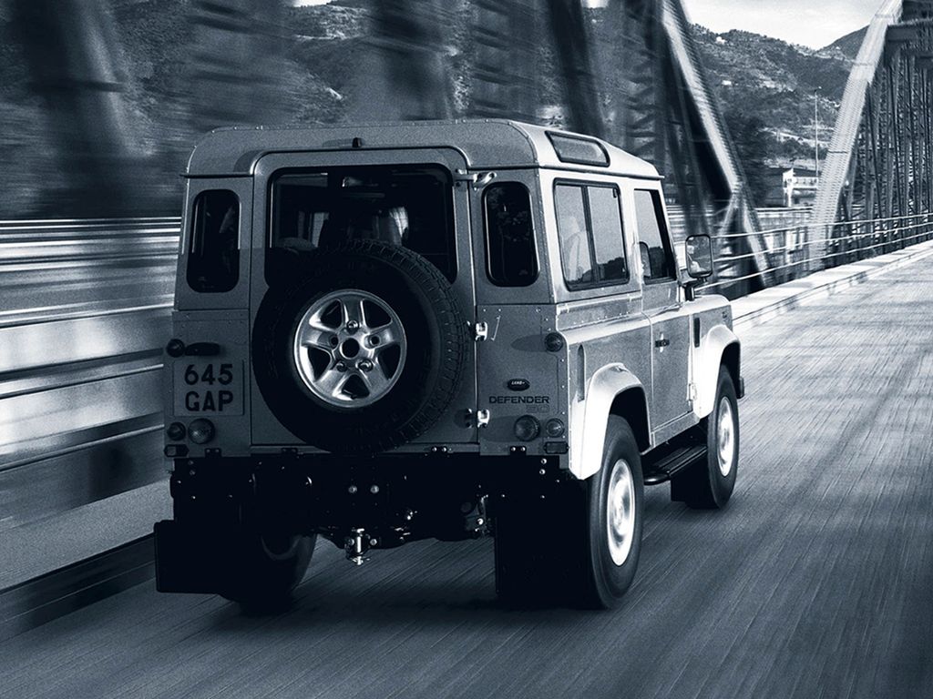 Land Rover Defender 90 Station Wagon AU-spec (1990–2007)