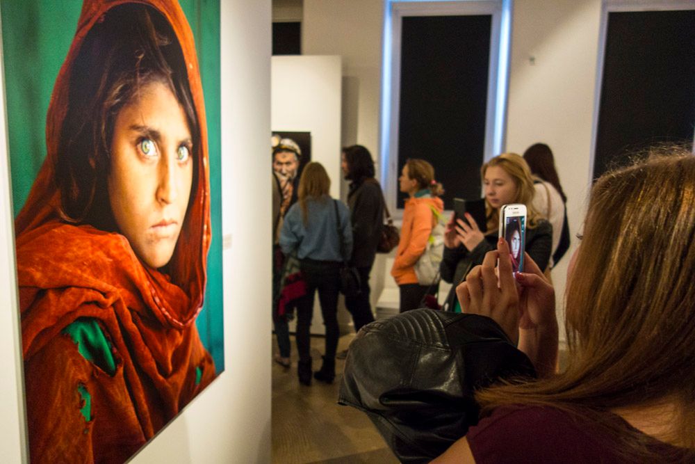 Relacja z wystawy Steve'a McCurry w Warszawie. Zdjęcia, które trzeba znać 1