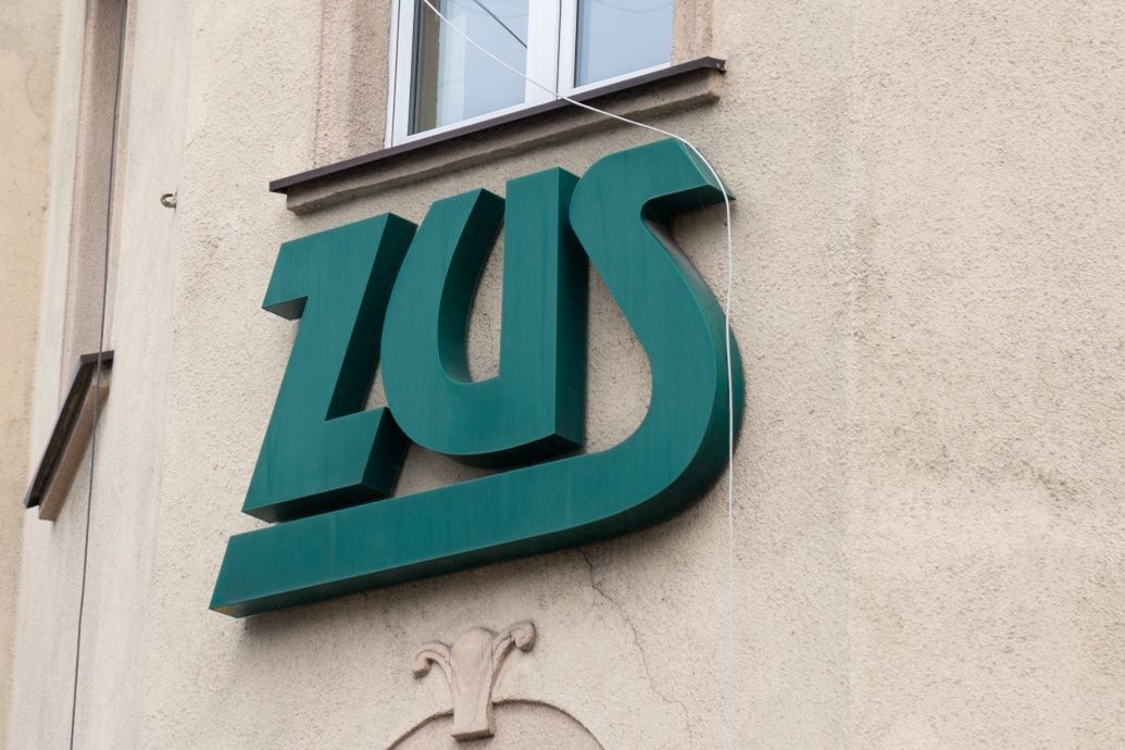 ZUS ostrzega przed fałszywymi telefonami. Oszuści żądają 800 zł