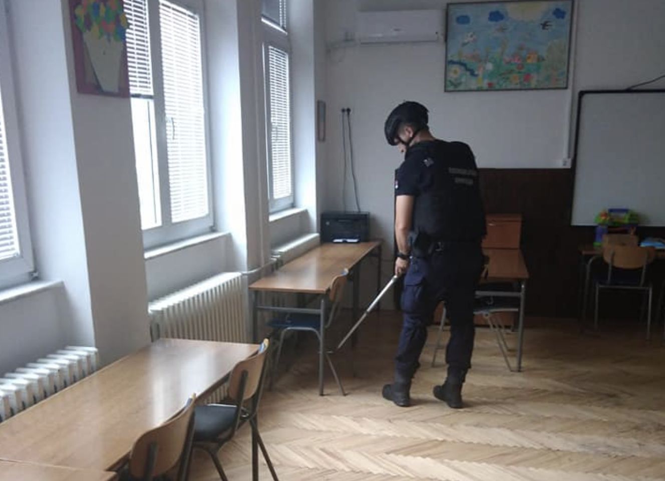 Policja serbska przeszukała kilkaset szkół, szpitali, centrów handlowych pod kątem obecności ładunków wybuchowych