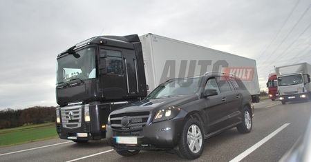 Najnowsze zdjęcia szpiegowskie nowego Mercedesa-Benza GL (2012)