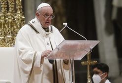 Papież Franciszek odprawił pasterkę. "Spędzamy lata na pogoni za sukcesem"