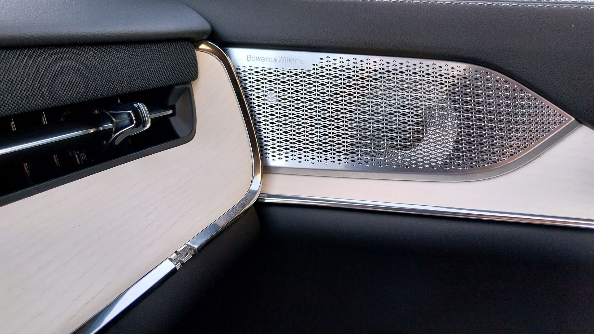 Volvo EX90