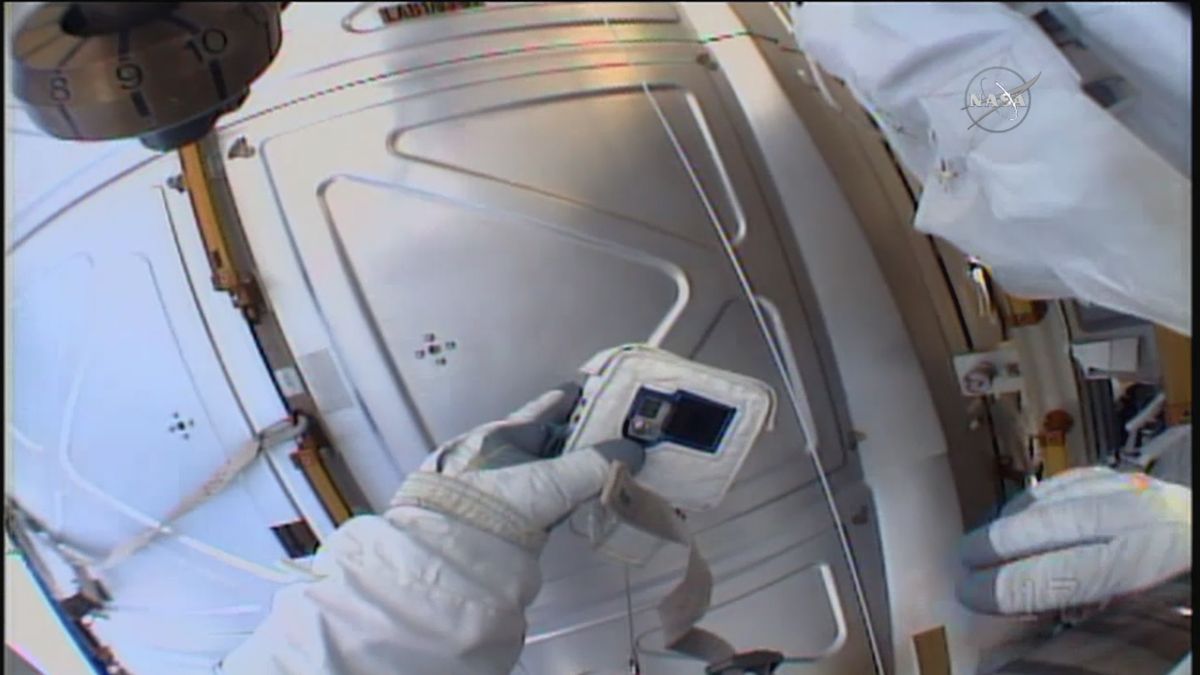 Astronauta miał nagrać kosmiczne ujęcia. Zapomniał karty do GoPro 1