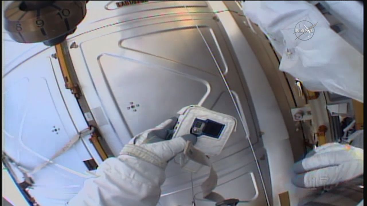 Astronauta miał nagrać kosmiczne ujęcia. Zapomniał karty do GoPro