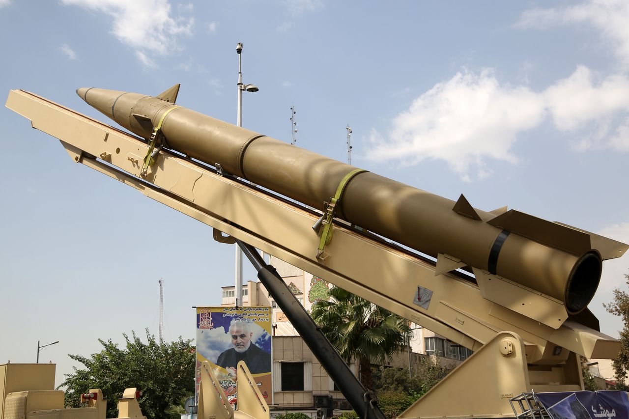 Iran znów się zbroi. Statki płyną z Chin