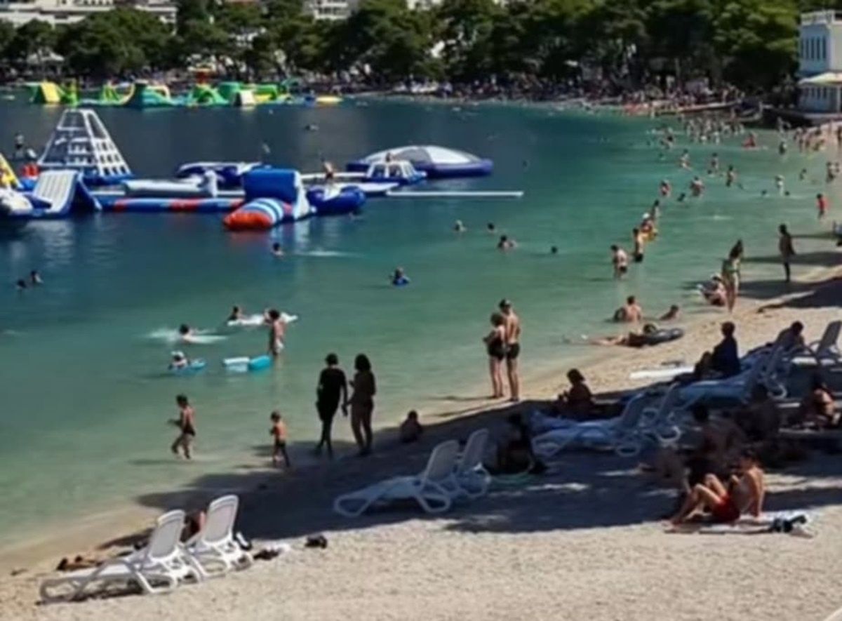 Była godz . 11. Ujęcie z plaży w Chorwacji
