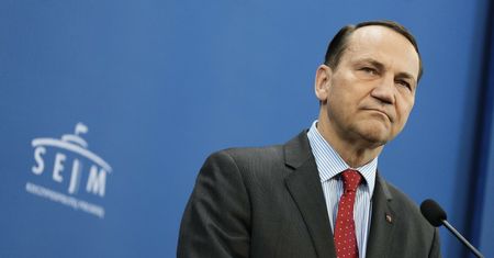 Sikorski dla czeskich mediów: nie wierzę, że USA wycofają się z Europy