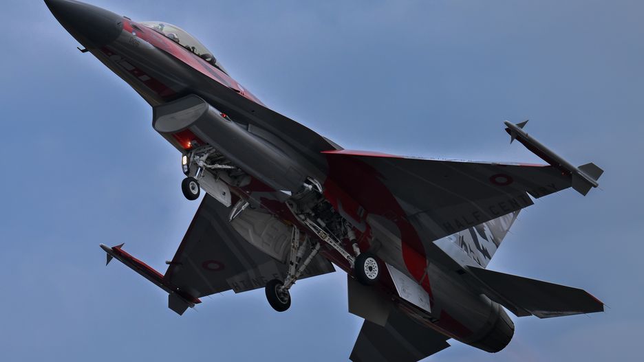 A Polish Air Force Lockheed Martin F-16C Fighting Falcon from the 6 Eskadra Lotnictwa Taktycznego/Tiger Demo Team participates in the Royal International Air Tattoo at RAF Fairford in Gloucestershire, England, on July 19, 2025. (Photo by Jon Hobley | MI News/NurPhoto via Getty Images)