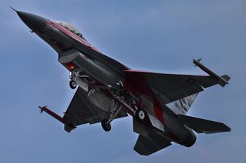 Modernizują armię. Przyglądają się zakupom Polaków