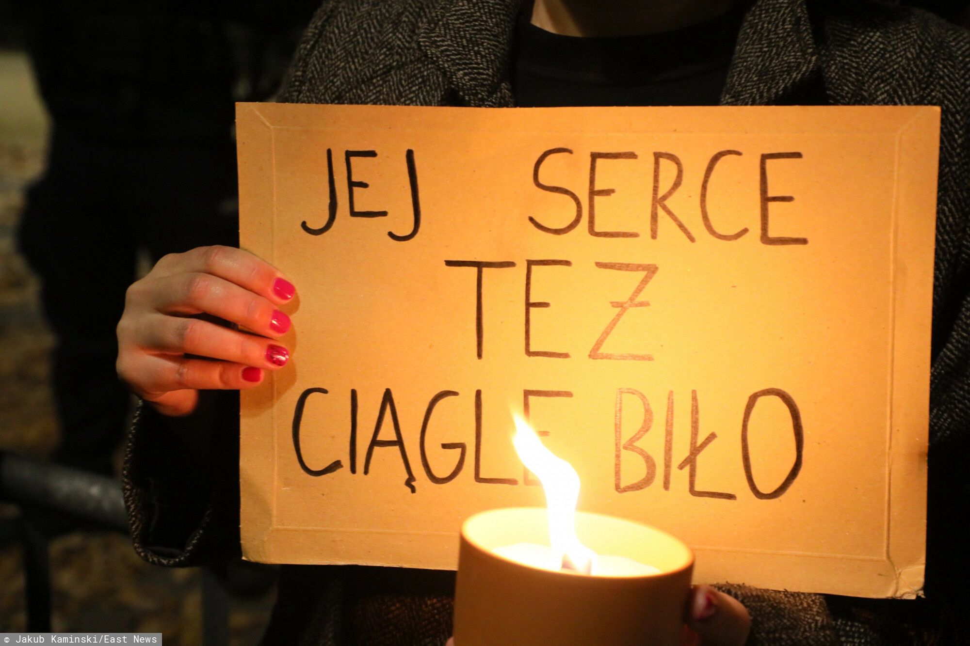 Protest ph. Ani jednego dnia wi?cej
Fot. Jakub Kaminski/East News, Warszawa, 01.11.2021. Protest przed siedziba Trybunalu Konstytucyjnego ph. "Ani jednego dnia wiecej" w rekacji na smierc kobiety, ktorej odmowono aborcji.
Jakub Kaminski