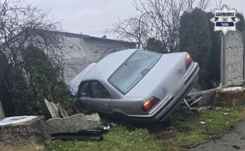 Tychy: Pościg za 37-latkiem. Podczas ucieczki próbował potrącić policjanta