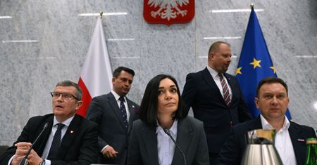 PiS mówi o "końcu afery" Pegasusa. Rządzący odpowiadają, że to dopiero początek