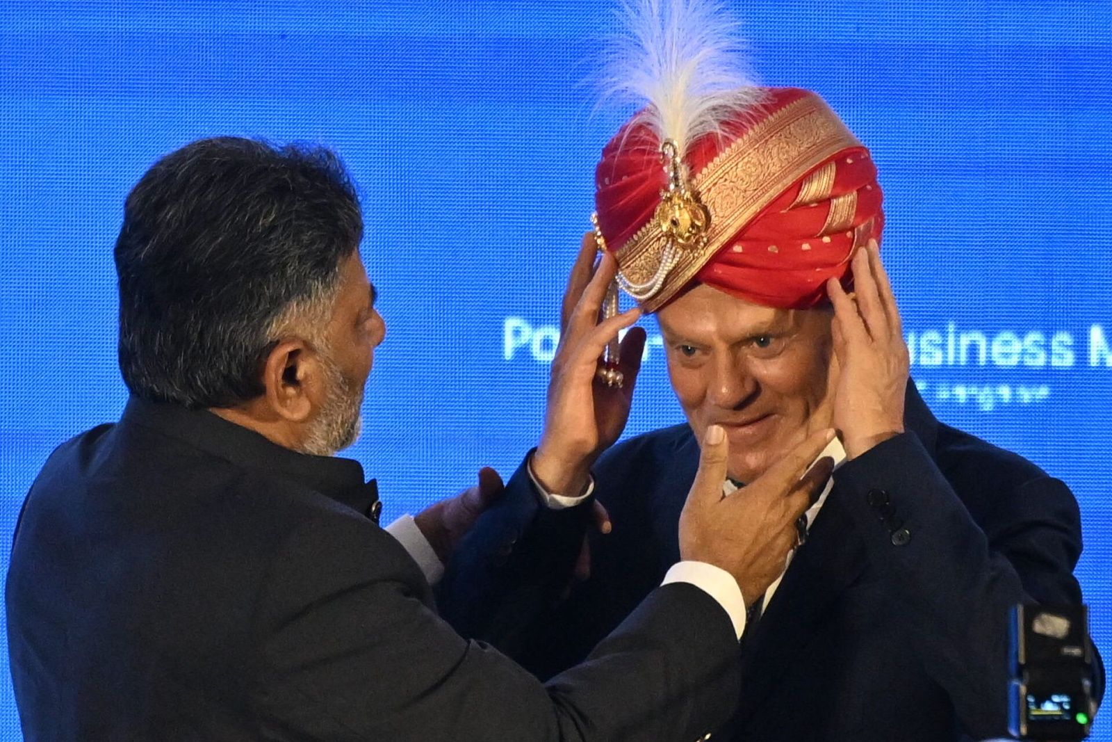 Donald Tusk, Doddalahalli Kempegowda Shivakumar
Radek Pietruszka
dyplomacja, indie, polityk, polityka, seminarium biznesu, spotkanie, strój ludowy, turban, wizyta, zagraniczna