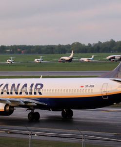 Krzyczeli i uderzali w drzwi. Agresywni polscy turyści w samolocie