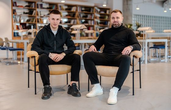 Flying Bisons łączy się z FDC