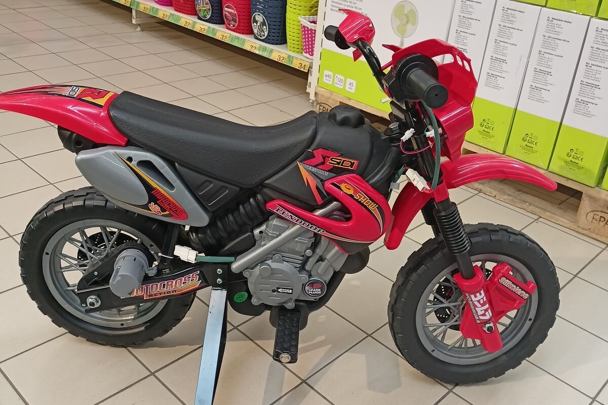 dziecięcy motorek