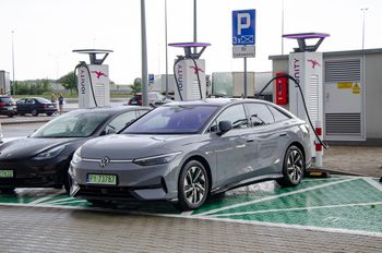 Stało się. Europejczycy rzucili się na elektryki. Wyniki sprzedaży nie kłamią