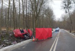 Tragiczny wypadek w Pomorskiej Wsi. Dwie osoby nie żyją