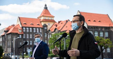 Koronawirus. Mateusz Morawiecki o hejcie na górników i Śląsk. "Emocjonalne wypowiedzi"