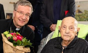 Najstarszy ksiądz świata pochodzi z Polski. Otrzymał list od papieża Leona XIV