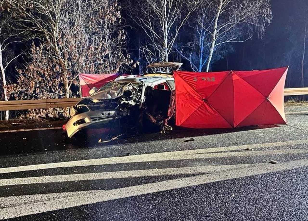 Śmiertelny wypadek na prostej drodze. Jedna osoba nie żyje