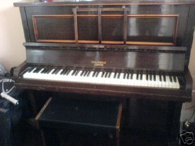Geek schował komputer w instrumencie 2