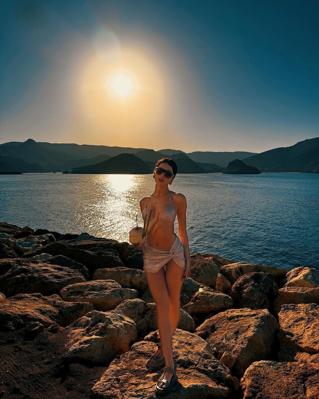 Roksana Węgiel w bikini z cekinami