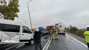 Lubuskie: Zderzenie dwóch ciężarówek. Jedna osoba ranna