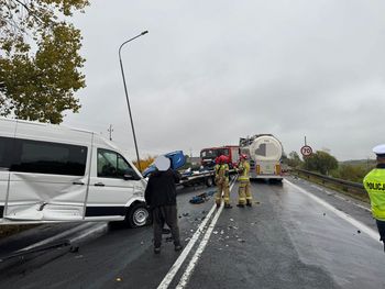 Lubuskie: Zderzenie dwóch ciężarówek. Jedna osoba ranna