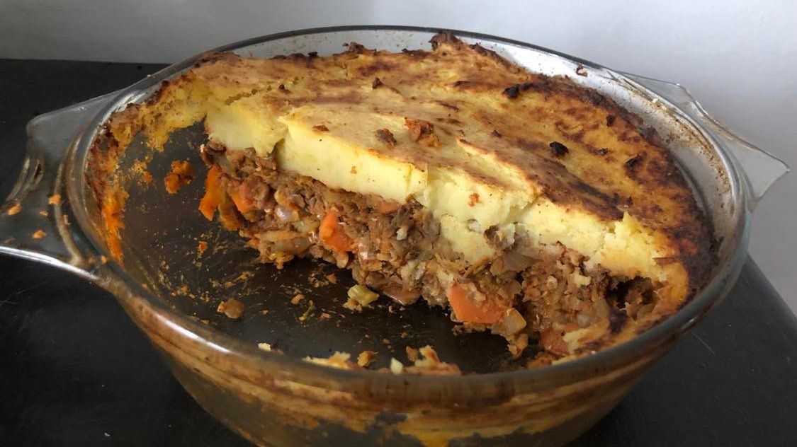 Zapiekanka z soczewicy pod pierzynką z ziemniaków