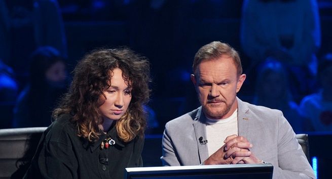 1 czerwca TVN pokaże specjalny odcinek „Milionerów” z udziałem Cezarego Pazury i Jana Peszka (zdjęcia)