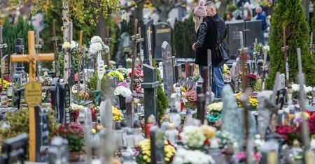 Znicz to nie wszystko. Jakie są zalecenia 1 i 2 listopada według Kościoła?