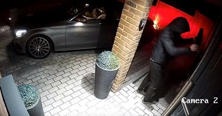Kodem DNA w złodzieja. Tak zabezpiecza się auta w carsharingu