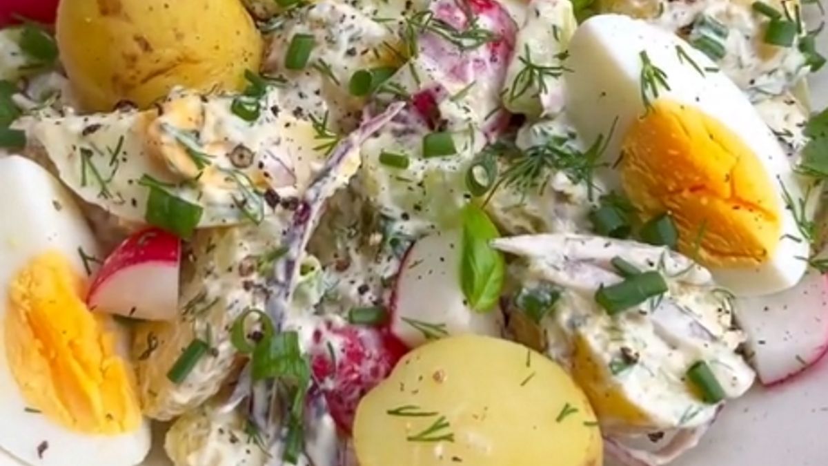 Sałatka z młodych ziemniaków