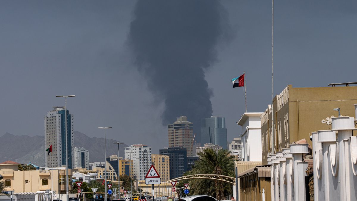 Smoke rises after an explosion in the industrial zone in Fujairah, United Arab Emirates, on Tuesday, March 3, 2026. Oil surged for a second day as the US and Israel stepped up their war against Iran, with a fire at a key storage hub in the United Arab Emirates underscoring the risk to energy supplies. Source: Bloomberg