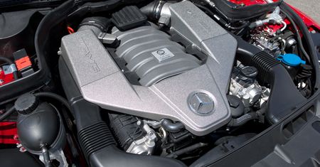 Kipiał mocą i przerażał dźwiękiem. M156 to jeden z najpotężniejszych wolnossących silników V8 od Mercedesa-AMG