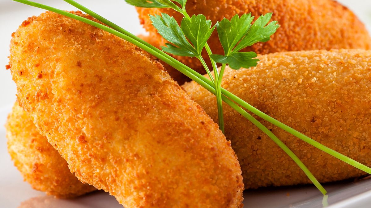 Kotlety ziemniaczane podaję na obiad lub jako przekąskę