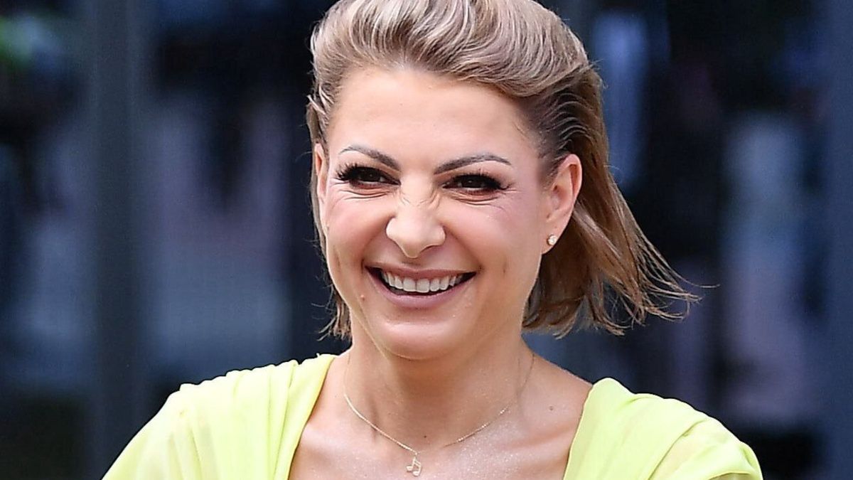 Magdalena Narożna pokazała swoje stare zdjęcie. W oczy rzuca się jej dawna fryzura