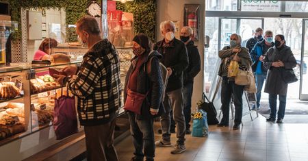 Praca w niedzielę i święta? Związkowcy są na "tak", ale przy wyższych pensjach