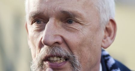 Korwin-Mikke odsunięty od władzy w partii! MA DWÓJKĘ NIEŚLUBNYCH DZIECI!