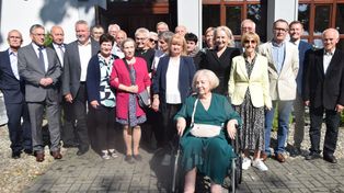 Maturzyści 1976 Technikum Samochodowego w Pszczynie spotkali się ponownie po 50 latach. Absolwenci świętowali złoty jubileusz