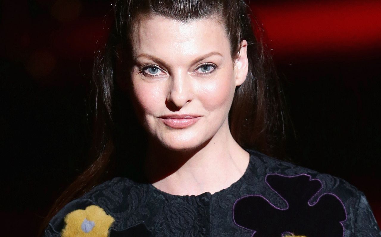 "Brutalnie oszpecona". Linda Evangelista pokazała fragment swojego ciała