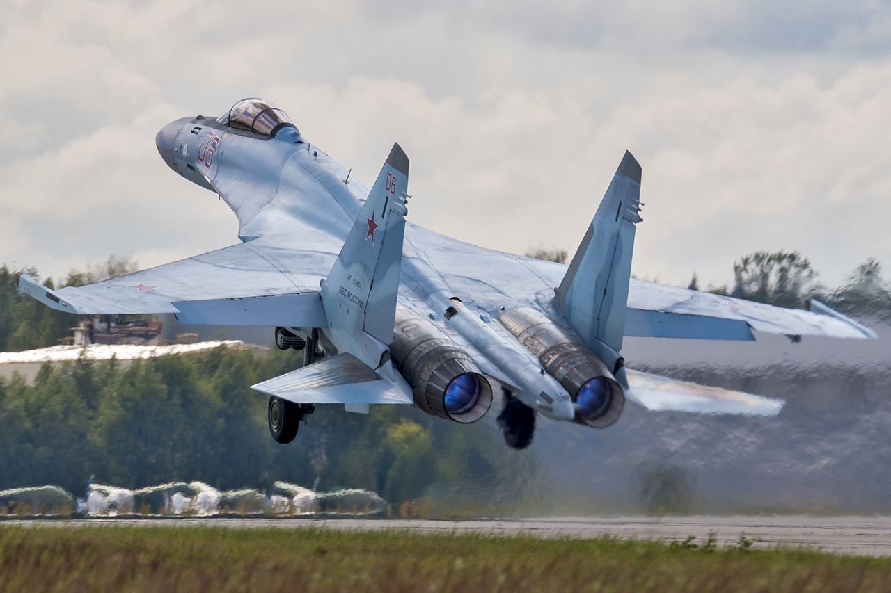 Su-35S during takeoff, illustrative picture